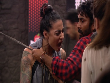 Bigg Boss 10, Episode 54, 9th December, 2016: Bani J threatens to quit the show Bigg Boss 10, Episode 54, 9th December, 2016: Bani J threatens to quit the show