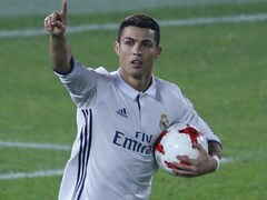 Ronaldo strike keeps Real on pole