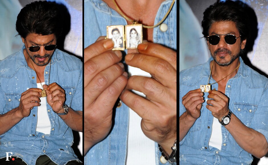 Shah Rukh Khan paid a tribute to his deceased parents at the trailer launch of Raees. Sachin Gokhale /Firstpost Shah Rukh Khan paid a tribute to his deceased parents at the trailer launch of Raees. Sachin Gokhale /Firstpost