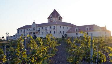 10 best food and drink-related places you must not miss next year