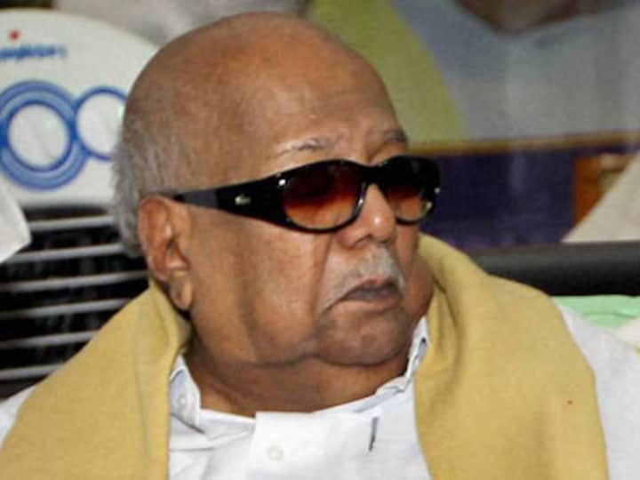 Rahul Gandhi visits ailing Karunanidhi, says DMK chief recovering well