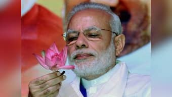 Despite demonetisation, Modi may just hold on in 2017 just like Nehru, Indira did in 50s