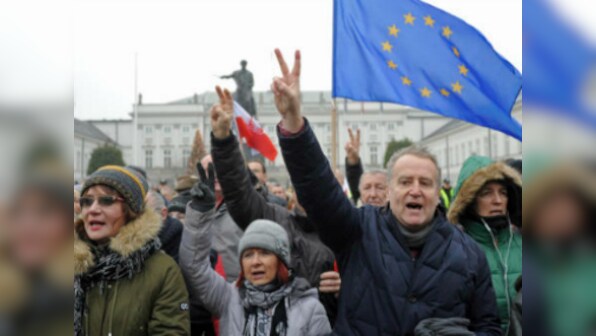 Poland: New anti-government demonstrations after Parliament blockade
