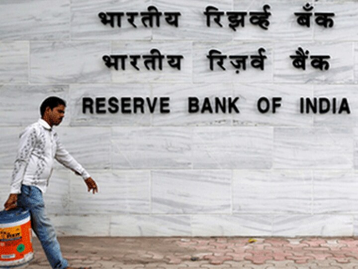 Demonetisation countdown to day 50: Why are govt, RBI so secretive on the whole affair?