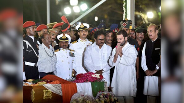 After Jayalalithaa: Rahul Gandhi infuriates 'ally' DMK by cosying up to AIADMK