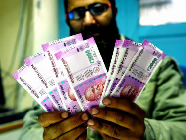 Delhi ATM dispenses fake Rs 2,000 notes; instead of RBI it read 'Children Bank of India' Delhi ATM dispenses fake Rs 2,000 notes; instead of RBI it read 'Children Bank of India'