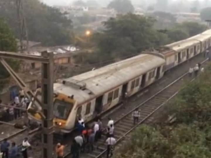 Kurla-Ambernath train derails near Kalyan, no reports of injury