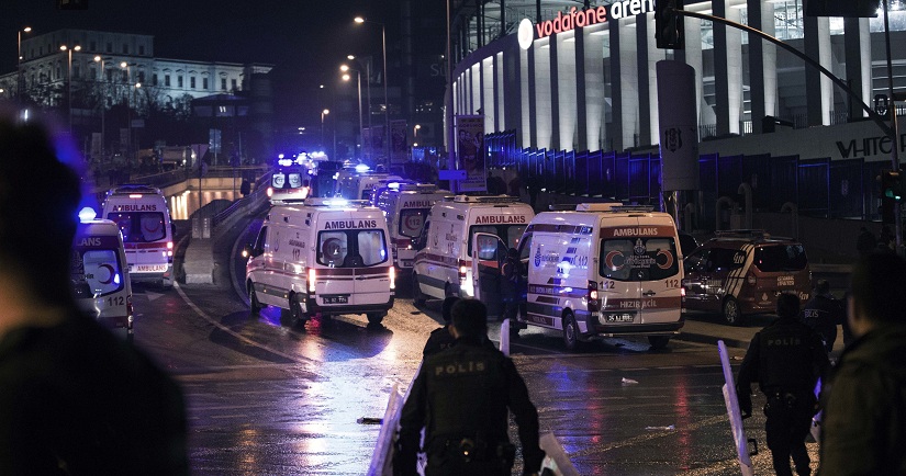 Turkey: Twin blasts near Istanbul football stadium kill 38, wound 166 Turkey: Twin blasts near Istanbul football stadium kill 38, wound 166
