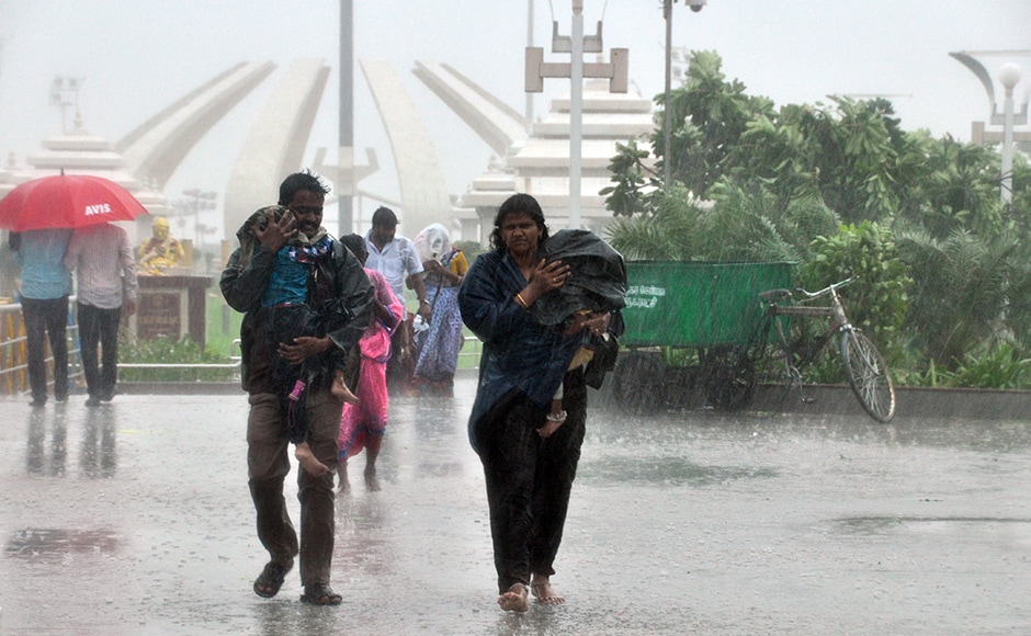 Cyclone Vardah Hits Chennai; Thousands Suffer - Photos News , Firstpost