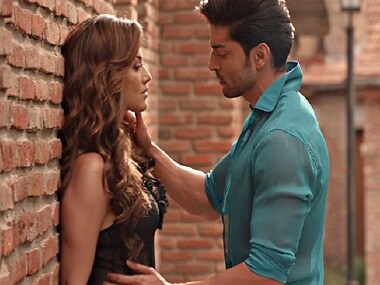 Wajah Tum Ho movie review: Director Vishal Pandya's new erotic thriller is devoid of reason