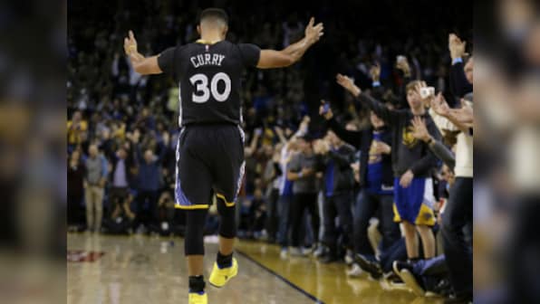 NBA roundup: Golden State Warriors crush Phoenix Suns; Dallas Mavericks beat Chicago Bulls