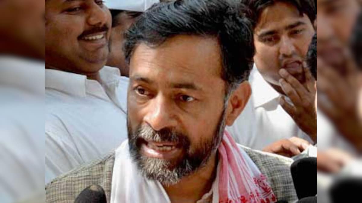 'Modi sees white cap, hijab during anti-CAA protests, not the tricolour': Yogendra Yadav joins Jitendra Ahwad, Umar Khalid at Bhiwandi agitation