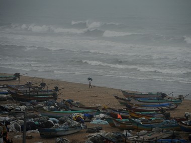 Cyclonic storm Vardah likely to cross Andhra Pradesh-Tamil Nadu border on Monday Cyclonic storm Vardah likely to cross Andhra Pradesh-Tamil Nadu border on Monday