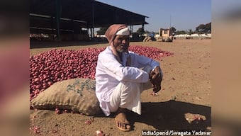Demonetisation impact: Onion rates halve, farmers have no cash, but can’t go cashless
