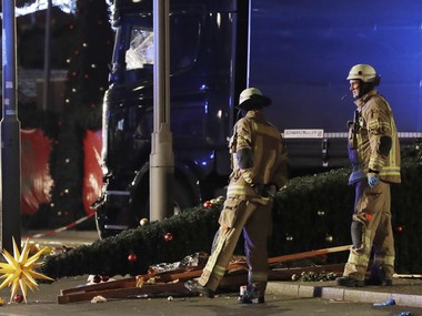 Germany: Pakistani refugee responsible for terror attack at Berlin Christmas market Germany: Pakistani refugee responsible for terror attack at Berlin Christmas market
