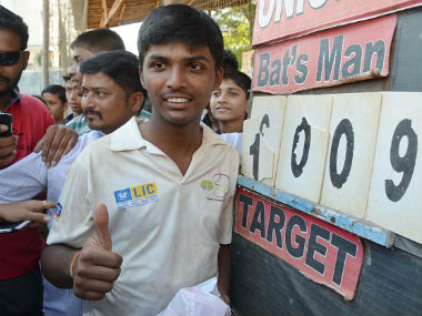 Pranav Dhanawade, record-making school cricketer, detained for arguing with police, let off later Pranav Dhanawade, record-making school cricketer, detained for arguing with police, let off later