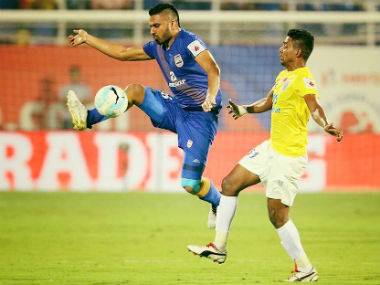 ISL 2016: Diego Forlan 'never turns us away', says Mumbai City FC's Sehnaj Singh ISL 2016: Diego Forlan 'never turns us away', says Mumbai City FC's Sehnaj Singh