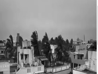 Cyclone Vardah: A tribute to Satyajit Ray, this video shows how Chennai endured the cyclone with a smile Cyclone Vardah: A tribute to Satyajit Ray, this video shows how Chennai endured the cyclone with a smile