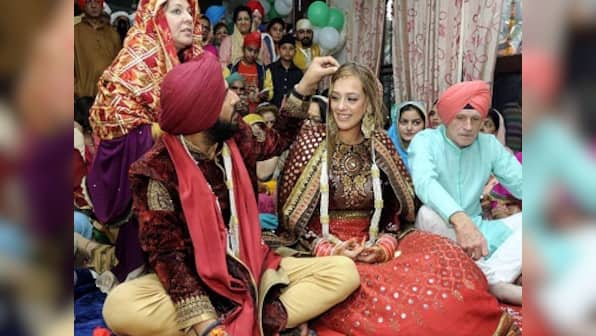 Yuvraj Singh, Hazel Keech tie the knot: All the photos from their gurudwara wedding