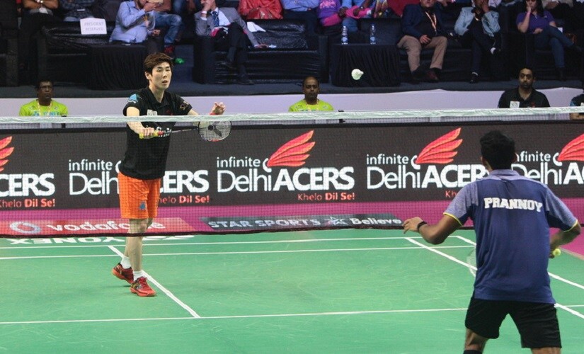 Mumbai Rocket's HS Prannoy in action. Image courtesy: pbl-india.com