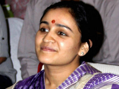 UP Election 2017: Mulayam Singh Yadav's daughter-in-law opposes quota, BJP fumes UP Election 2017: Mulayam Singh Yadav's daughter-in-law opposes quota, BJP fumes