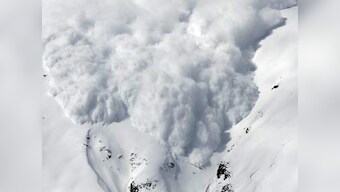 Jammu and Kashmir: 11 soldiers killed as avalanche hits Gurez sector, says army