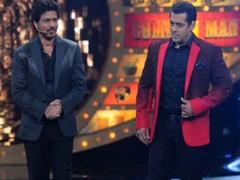 Bigg Boss 10 Weekend Ka Vaar: Shah Rukh Khan, Salman Khan bring the roof down Bigg Boss 10 Weekend Ka Vaar: Shah Rukh Khan, Salman Khan bring the roof down