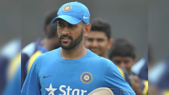 MS Dhoni alleges misuse of name by mobile company