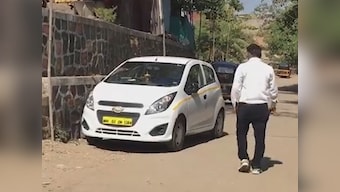 Digitisation obstacle for India's poor? No, says this factory-worker-turned-taxi driver