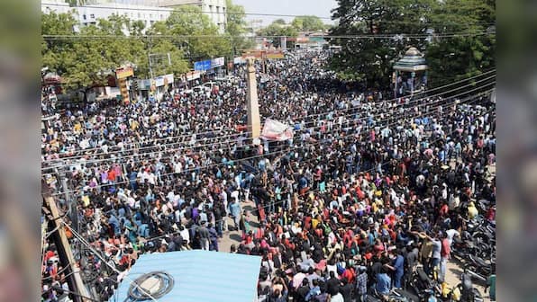 Jallikattu row: Massive protests set to enter third day as people reject Panneerselvam's plea to end agitation