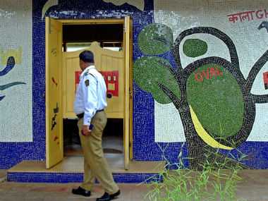 Coronavirus Outbreak: Mumbai traffic police collect Rs 9 crore from lockdown violators between 20 March to 13 May Coronavirus Outbreak: Mumbai traffic police collect Rs 9 crore from lockdown violators between 20 March to 13 May