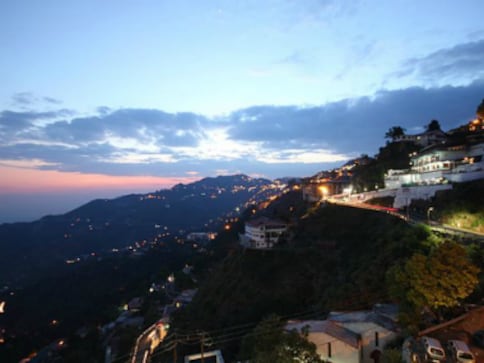 Uttarakhand Election 2017: Mussoorie, the tourist town, has its own political significance Uttarakhand Election 2017: Mussoorie, the tourist town, has its own political significance