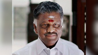 Outgoing TN CM O Panneerselvam openly rebels against Sasikala; says will take back resignation if people want