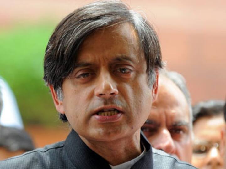 Shashi Tharoor among Congress leaders detained after party stages demonetisation protest in Kerala