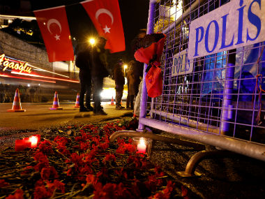 Turkish authorities suspect Islamic State behind attack on Istanbul nightclub that killed 39 people Turkish authorities suspect Islamic State behind attack on Istanbul nightclub that killed 39 people