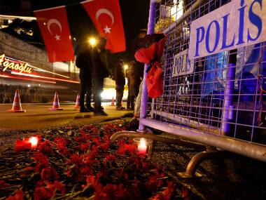 Turkish authorities suspect Islamic State behind attack on Istanbul nightclub that killed 39 people