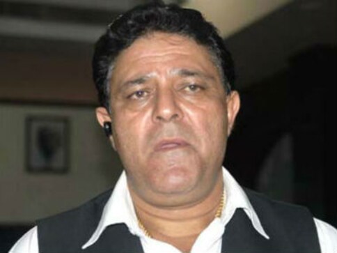 Yograj Singh Vs Ms Dhoni Yuvraj Singhs Father Finally Forgives Evil