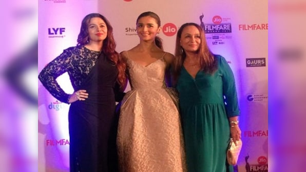 62nd Jio Filmfare Awards 2017: See Alia Bhatt, Sidharth Malhotra's red carpet style
