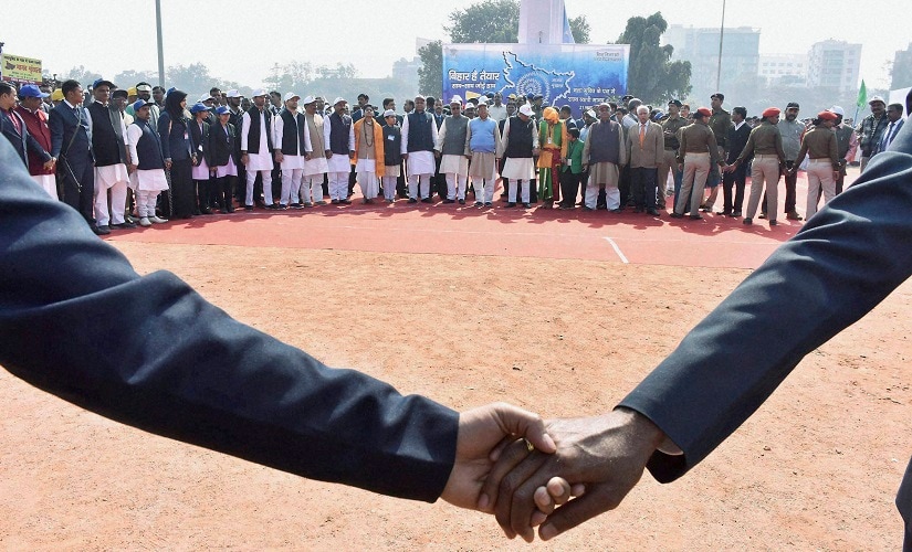 Bihar Chief Minister Nitish Kumar along with deputy CM Tejashwi Yadav, RJD Chief Lalu Prasad and his cabinet Ministers making a human chain against alcoholism. PTI