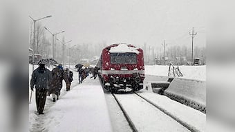 Sub-zero temperatures hit Kashmir as Chillai-Kalan, the harshest winter period, sets in; Srinagar relatively warm
