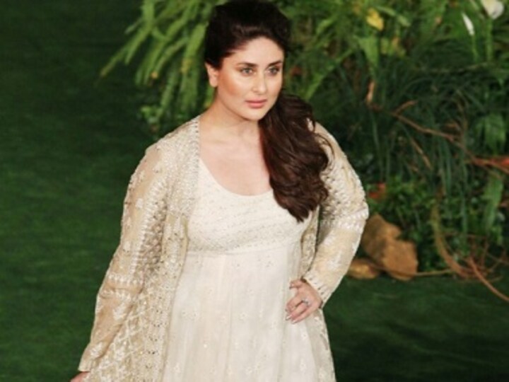 Kareena Kapoor Khan glows as the show stopper for Lakme Fashion Week 2017