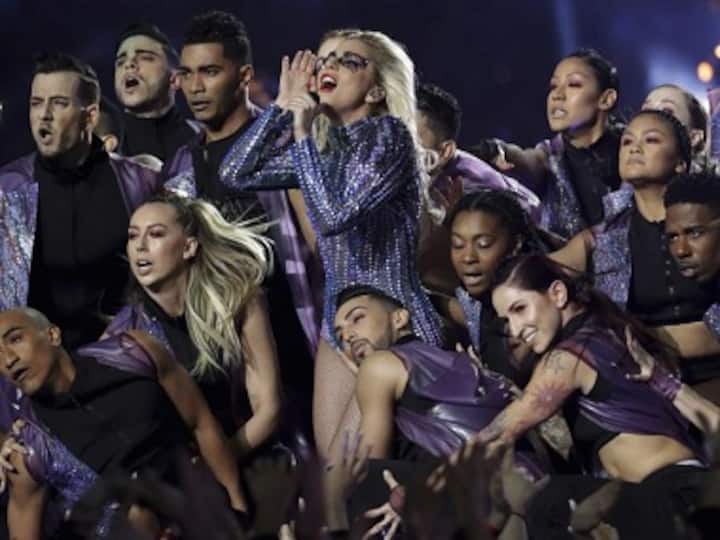 Super Bowl 2017: Lady Gaga dazzled half time with her gravity defying performance