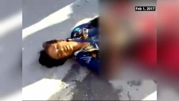 Karnataka teenager bleeds to death after road accident; onlookers snap pictures