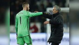 Premier League: David De Gea will stay at Manchester United this season, guarantees manager Jose Mourinho
