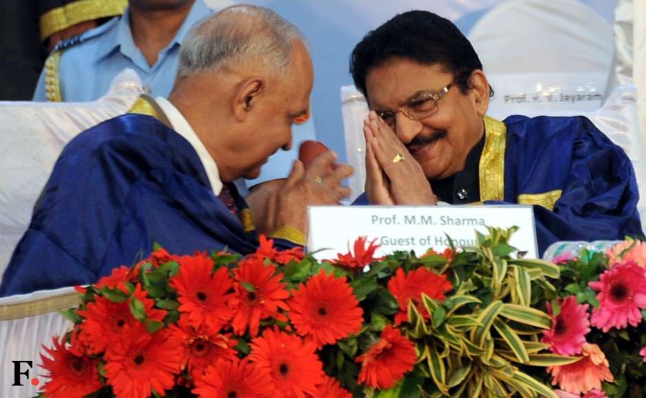 The governor exchanges greetings with Mashelkar. Sachin Gokhale. Firstpost. The governor exchanges greetings with Mashelkar. Sachin Gokhale. Firstpost.