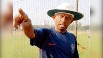 Rajinder Goel and Padmakar Shivalkar hold contrasting views on Lifetime Achievement Award