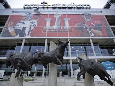 Super Bowl LI preview: Tom Brady, New England Patriots chase history against Atlanta Falcons Super Bowl LI preview: Tom Brady, New England Patriots chase history against Atlanta Falcons