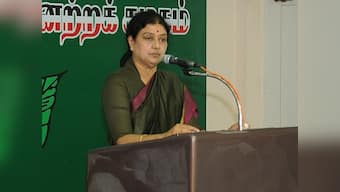 AIADMK Crisis: VK Sasikala drives to Golden Bay resort to meet party MLAs