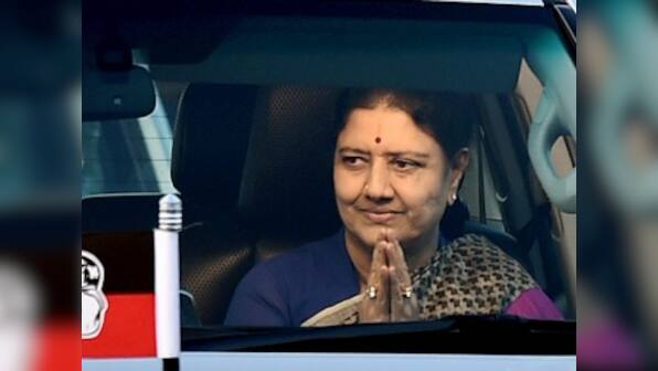 Sasikala convicted: Chinnamma visits Jaya memorial; MGR residence on way to Bengaluru jail