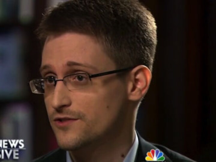 Russia considers returning Edward Snowden to US as 'gift'